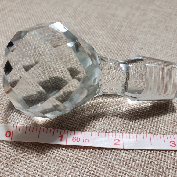 Crystal Bottle Stopper, Round with facets, Excellent Condition - Picture 6 of 10
